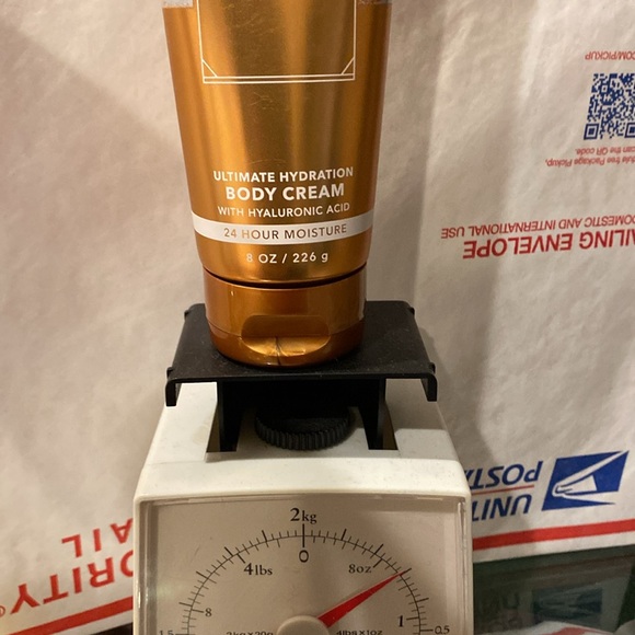 WARM VANILLA SUGAR by BBW 8 oz - Picture 3 of 4